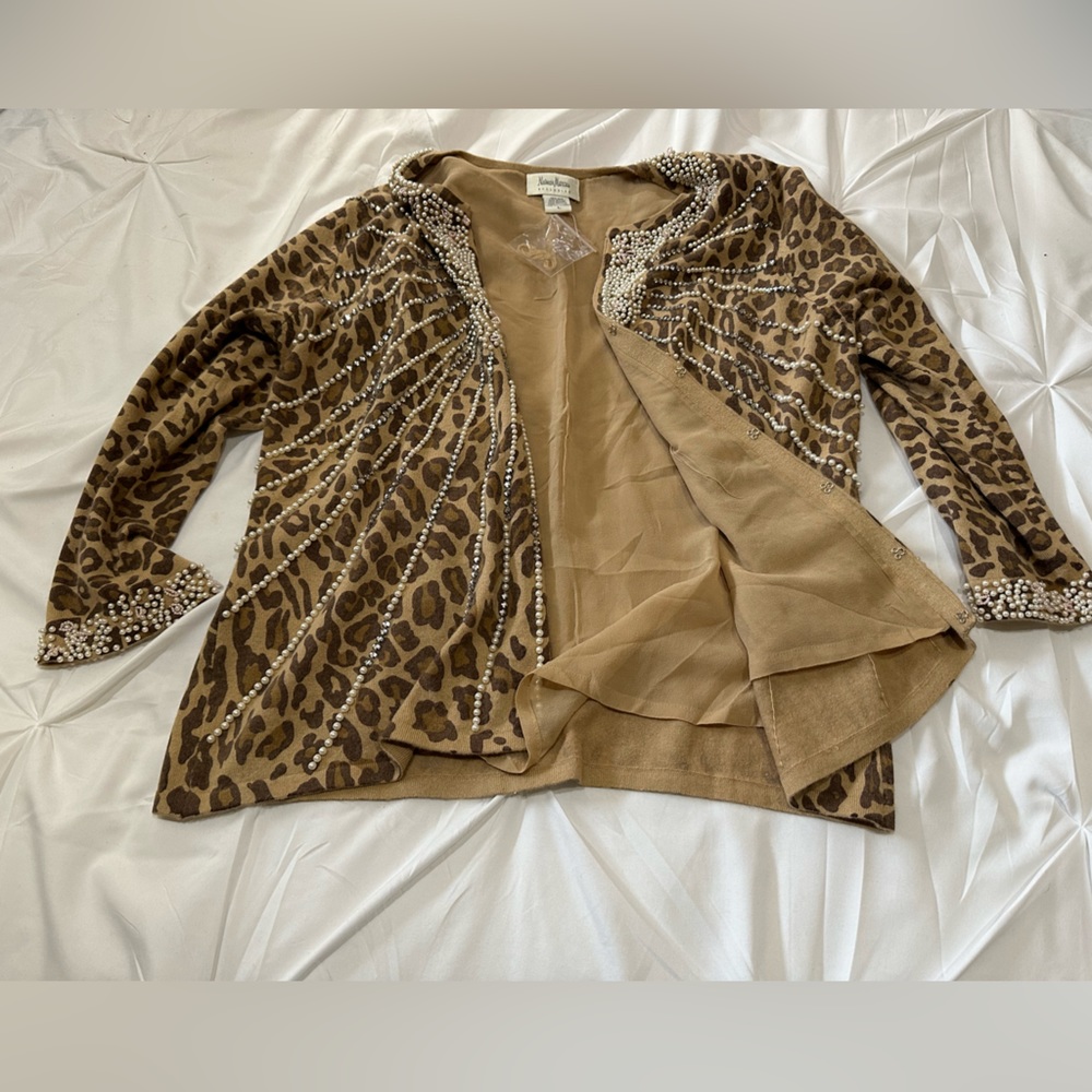 Nieman Marcus Vintage Pearl & Rhinestone Leopard Print Cardigan - Picture 2 of 15